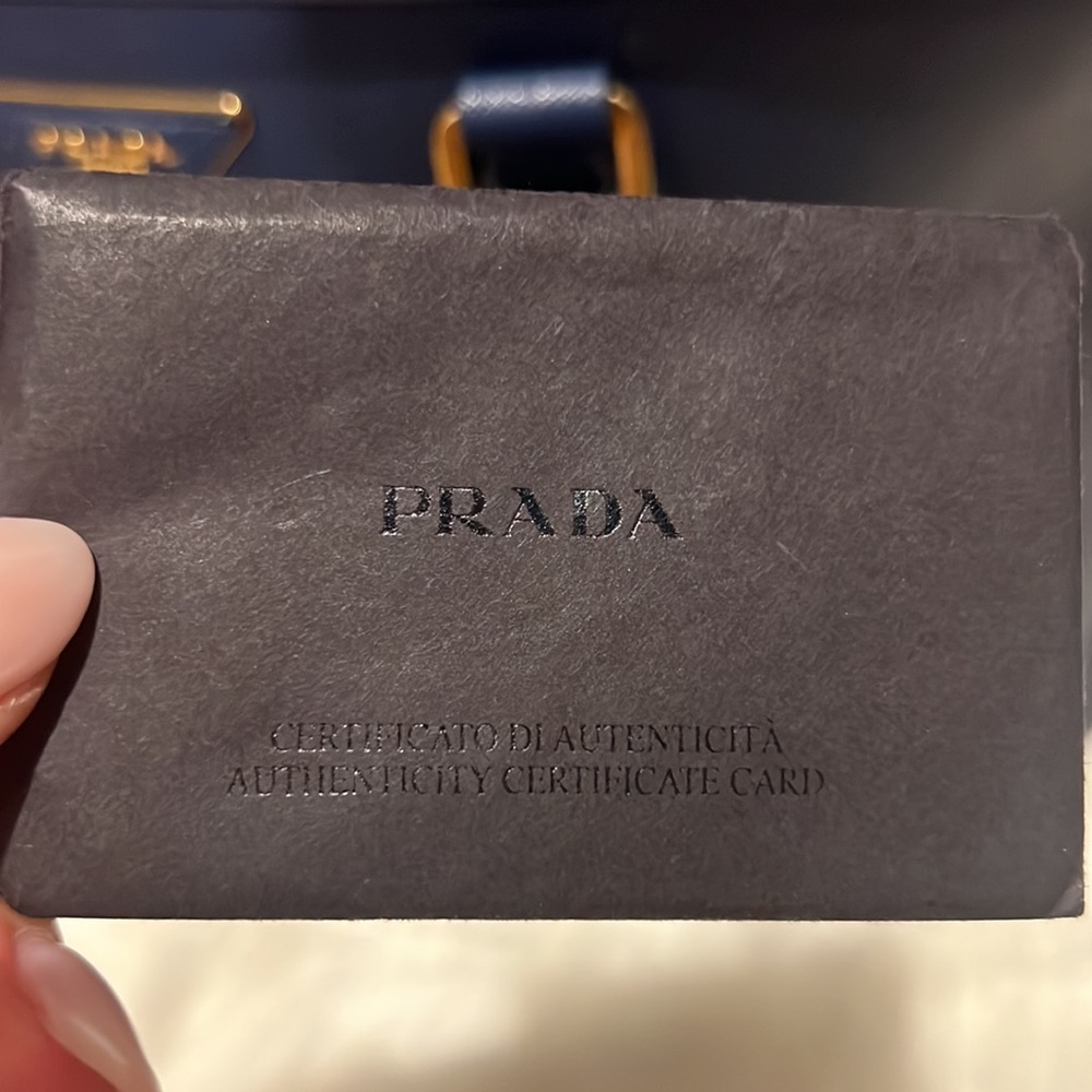 Prada bag - Picture 5 of 7